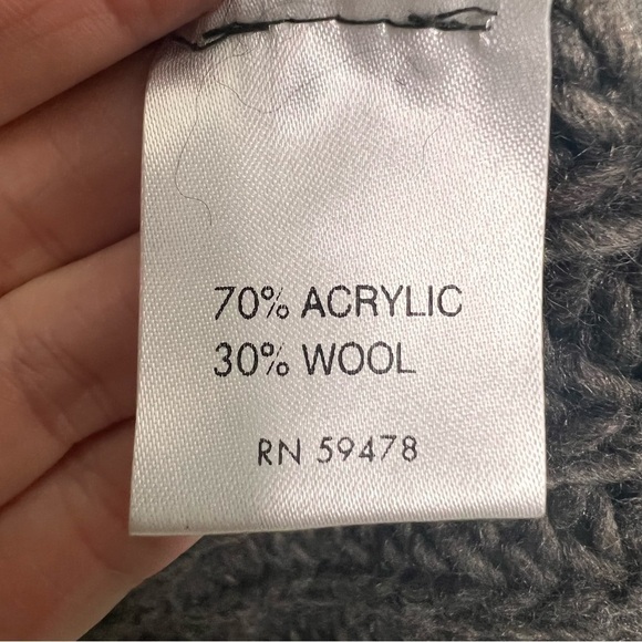 Anthropologie Lineamaglia Short Sleeve Cardigan with Toggle Buttons - Picture 12 of 13